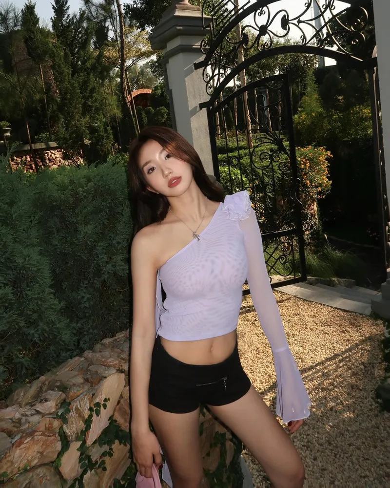 ảnh sexy lê thị khánh huyền khiêu dâm