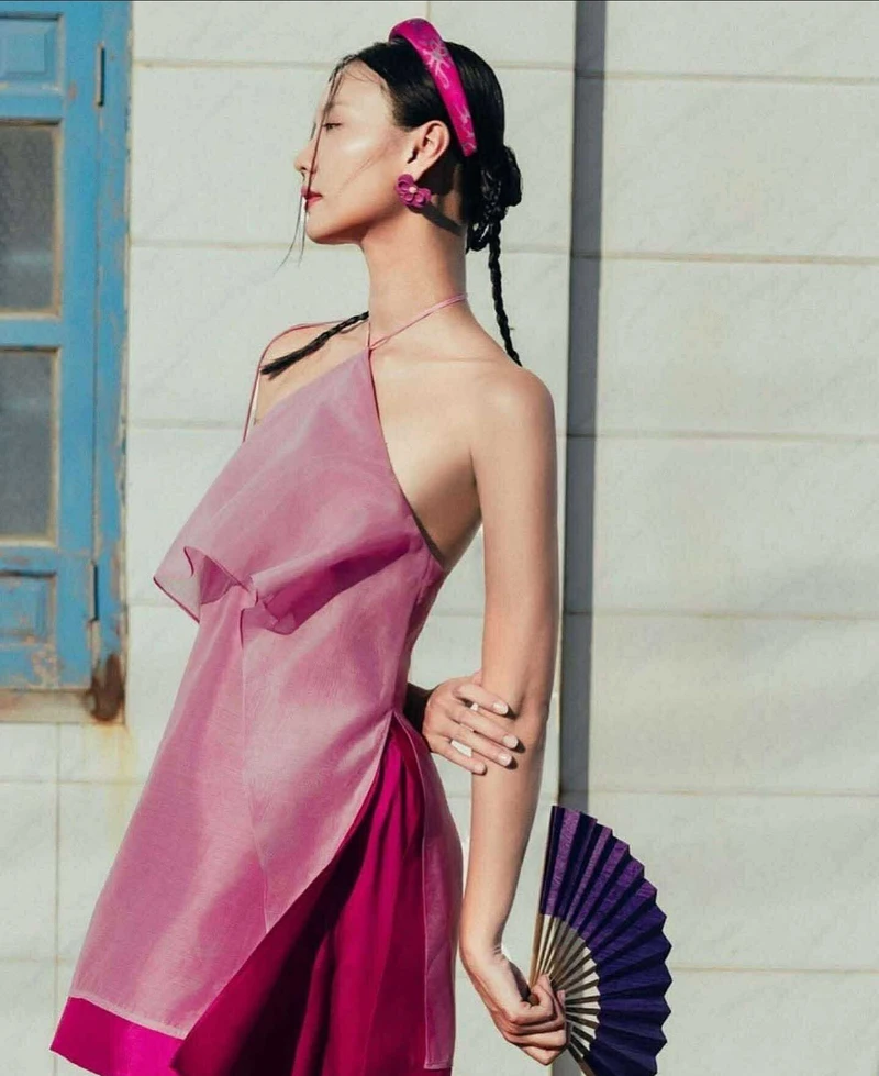 ảnh gái xinh mặc yếm hồng tím